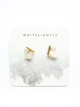 Load image into Gallery viewer, Bar Stud Gold